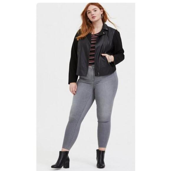 Torrid Slim Fit Feather Light Slub Crew Neck Raglan Cuffed Sleeve Tee Size 4X - Picture 8 of 8